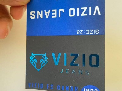 中国吊牌贴纸毛绒玩具吊牌个性化奢华回收自有标志天鹅绒触摸层压服装吊牌